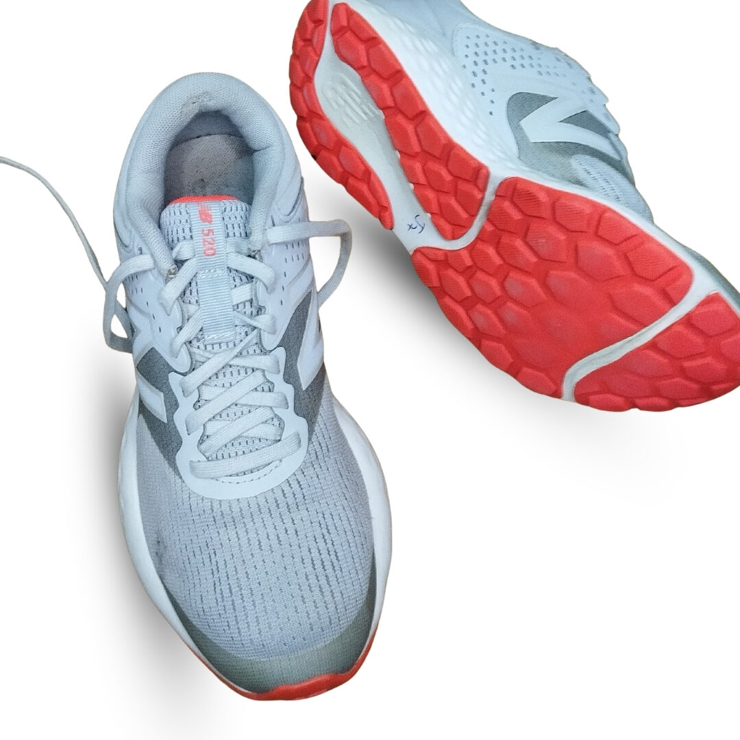 New Balance 520 Running Shoes